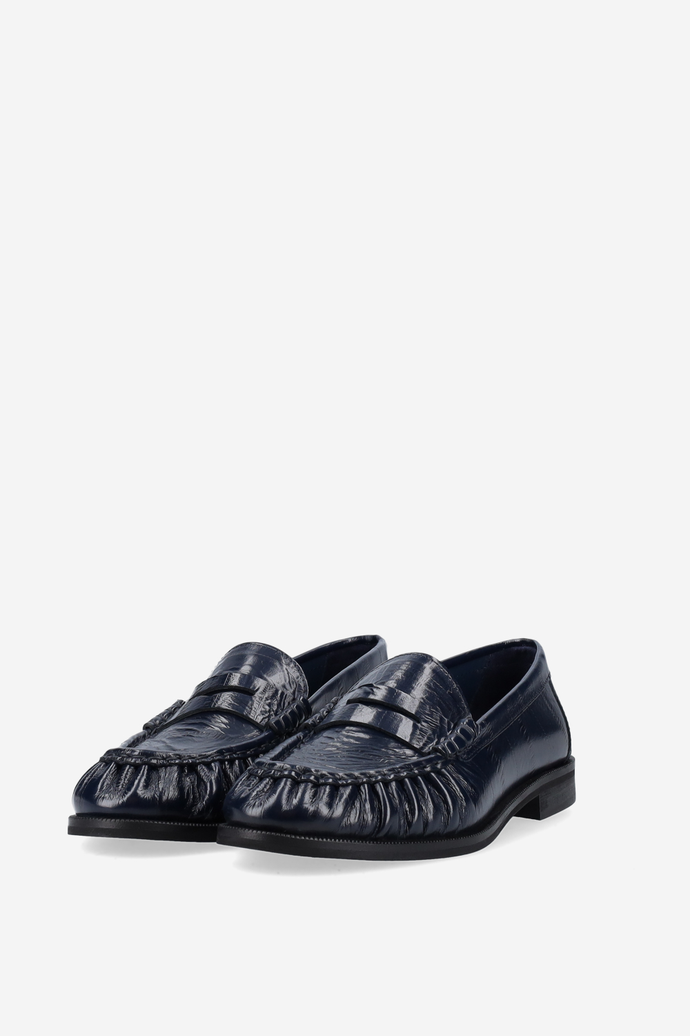 Wrinkle leather loafers
