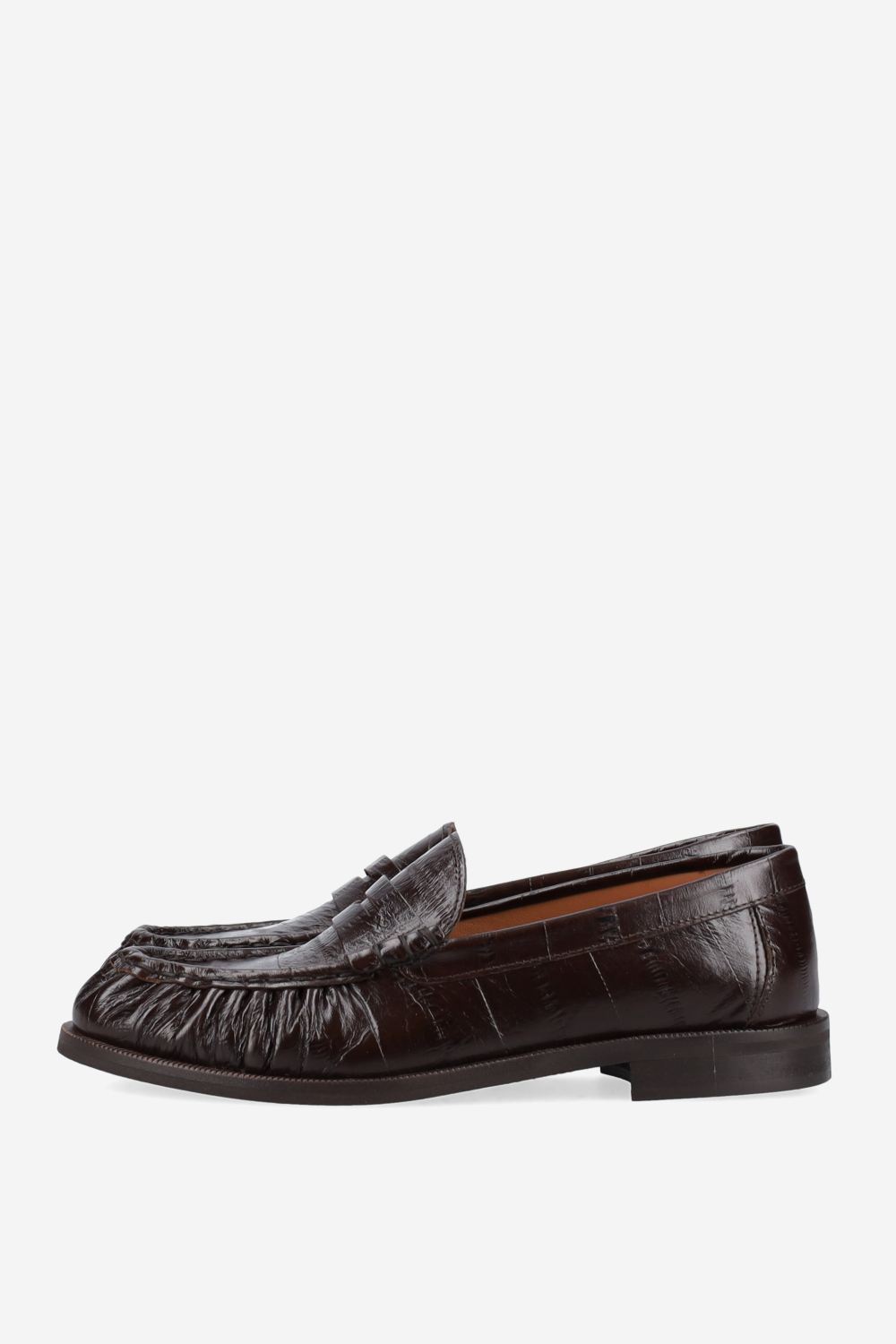 Wrinkle leather loafers