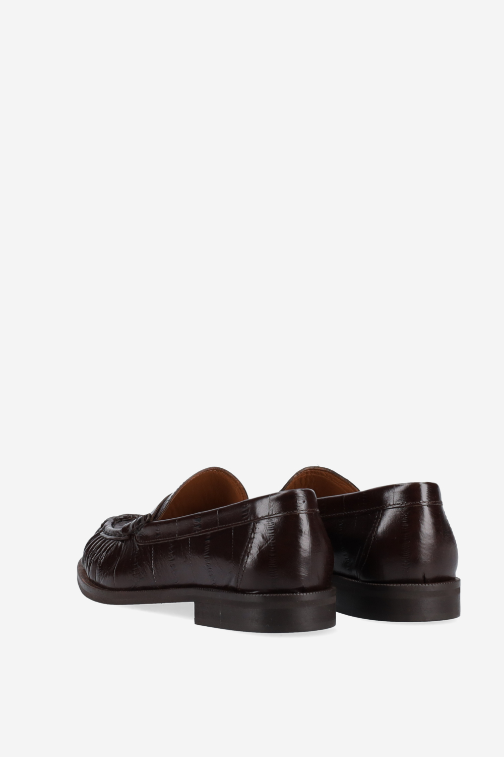 Wrinkle leather loafers