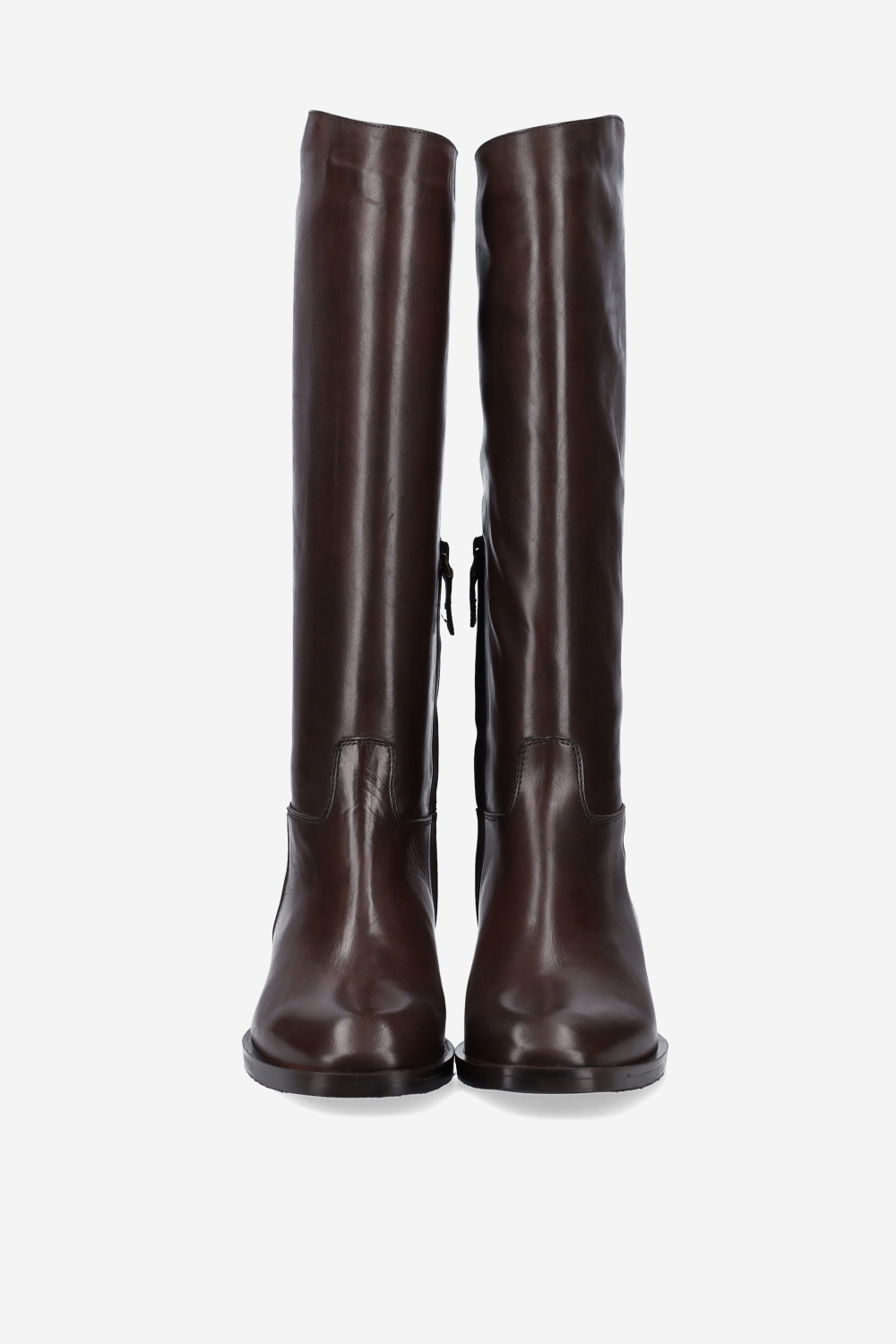 Zipped leather boots