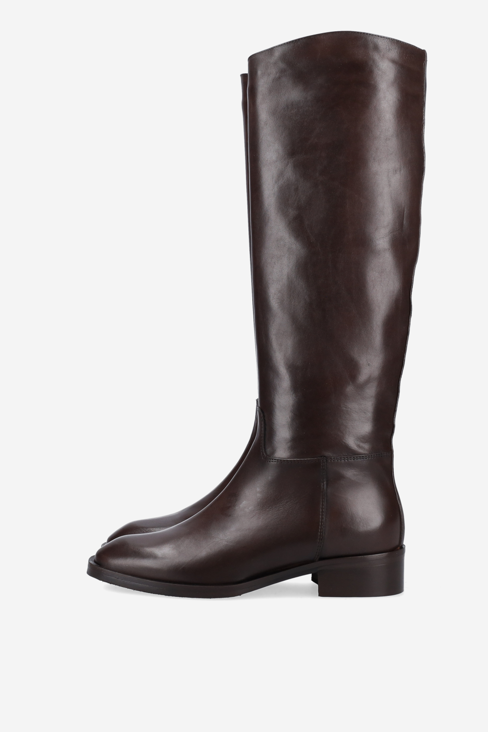 Zipped leather boots