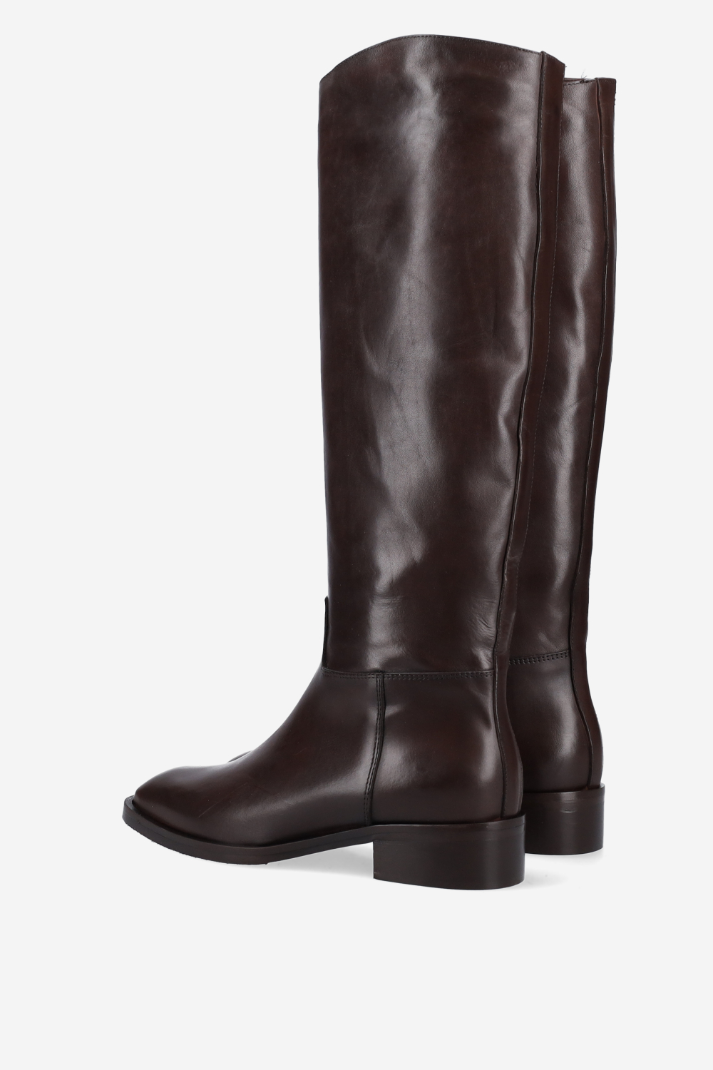 Zipped leather boots