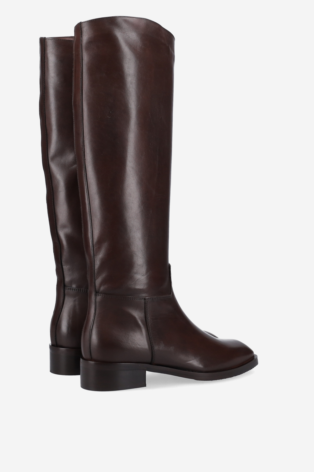 Zipped leather boots