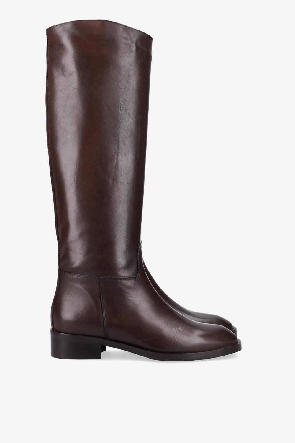 Zipped leather boots