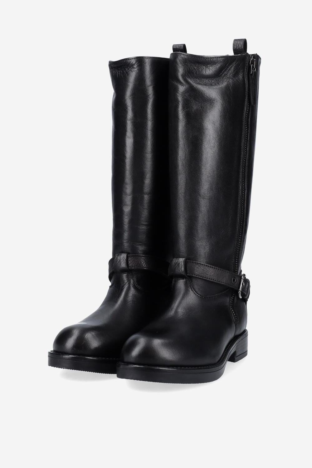 Zipped leather boots