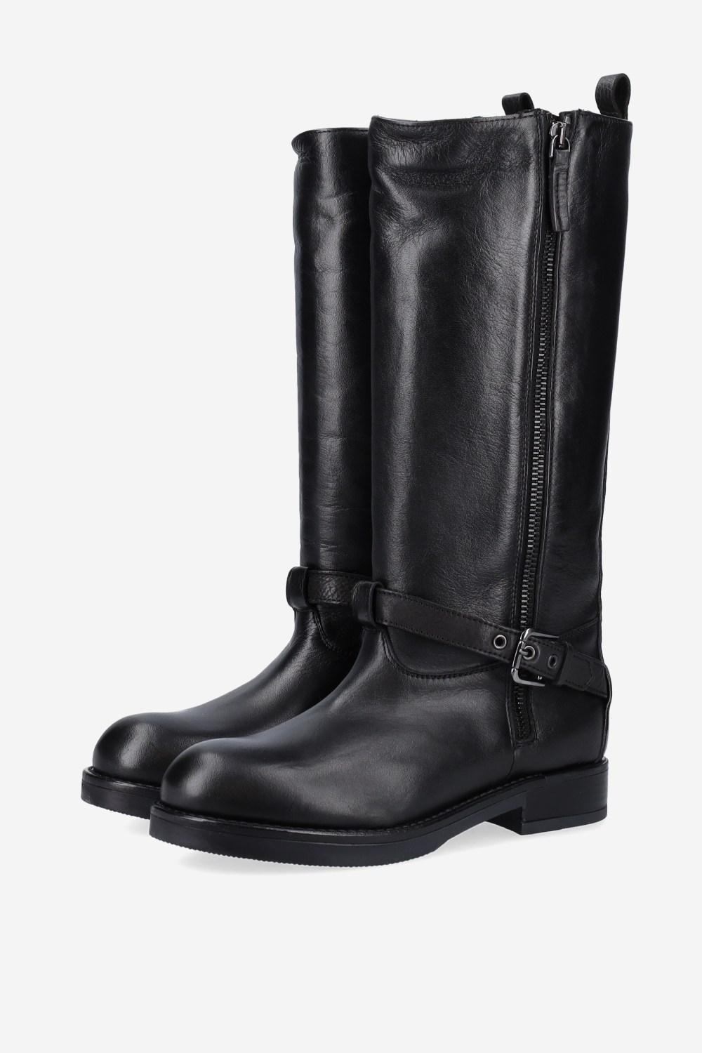 Zipped leather boots