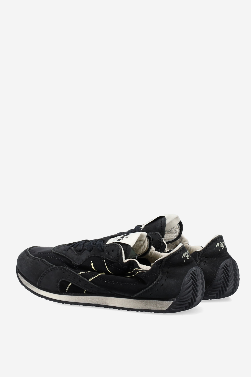Equipe revenge etoile italia suede sneakers