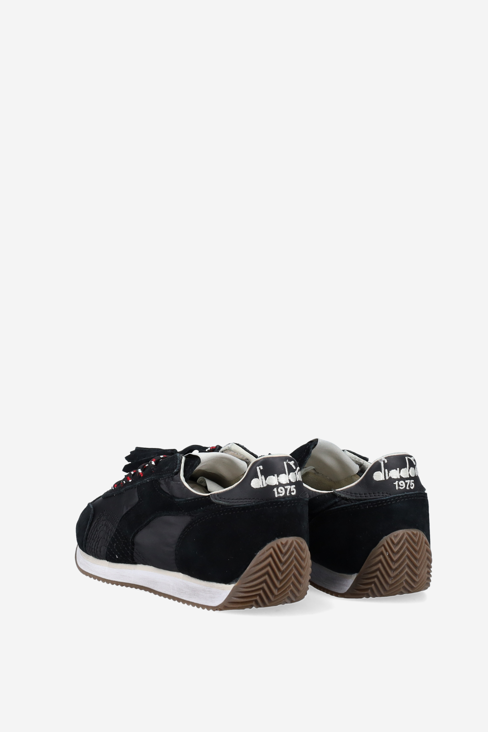Equipe used suede sneakers