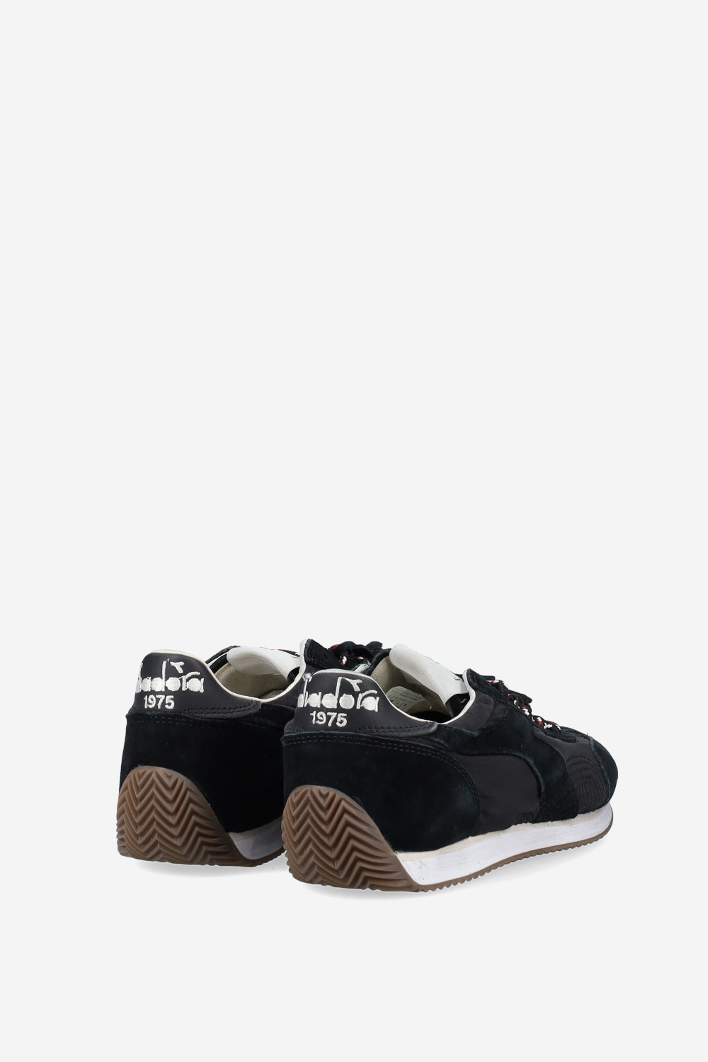 Equipe used suede sneakers