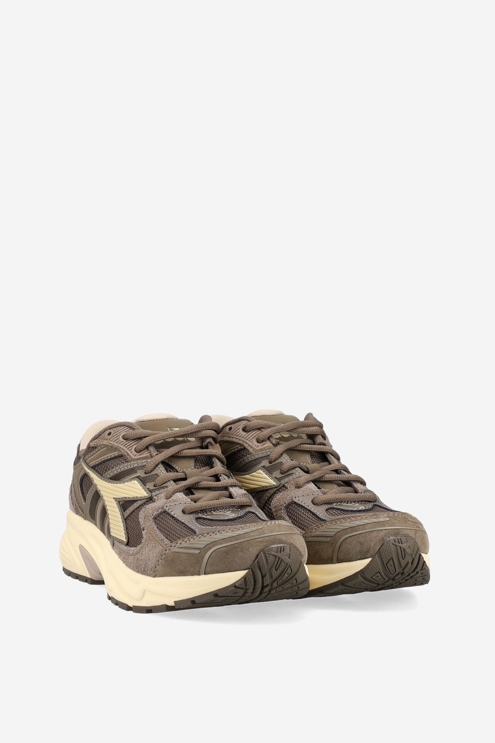 Mythos star suede sneakers