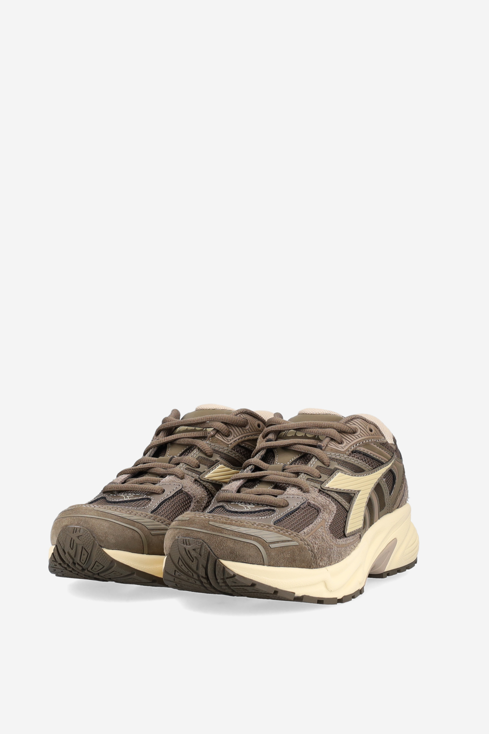 Mythos star suede sneakers