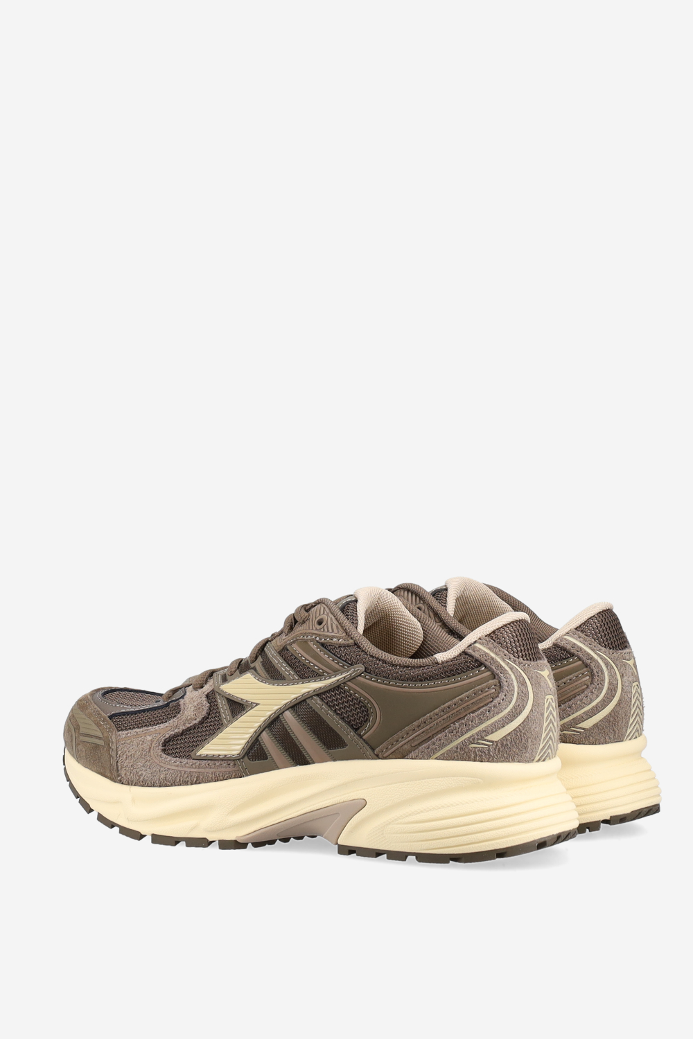 Mythos star suede sneakers