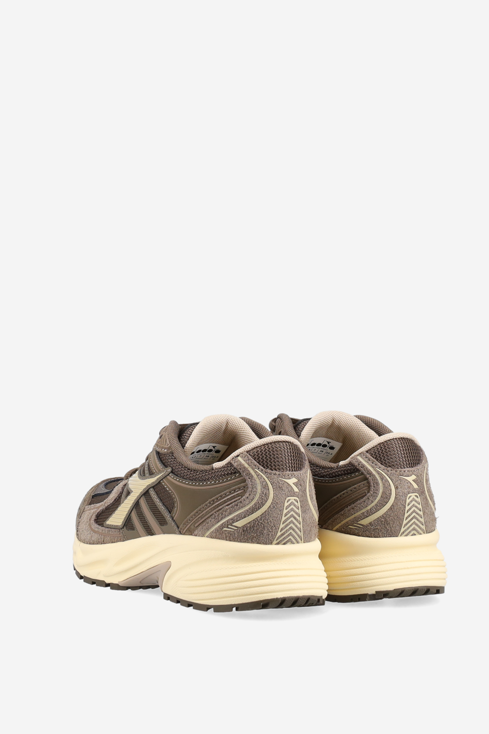 Mythos star suede sneakers