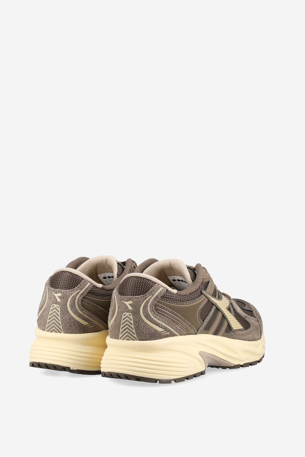 Mythos star suede sneakers