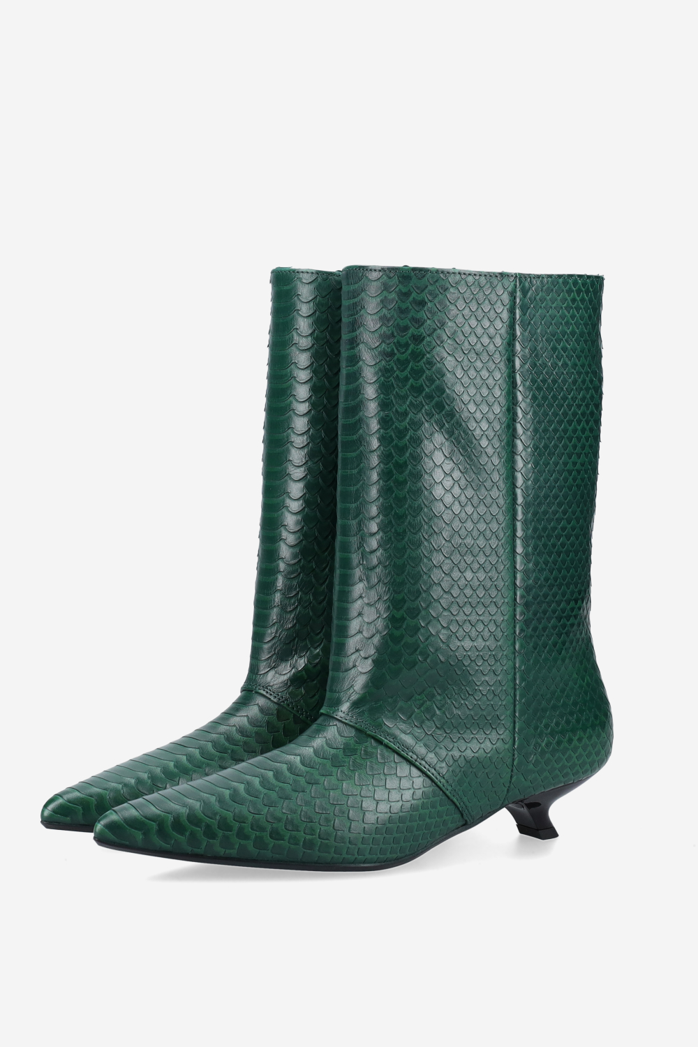 Unforgettable croco leather ankle boots