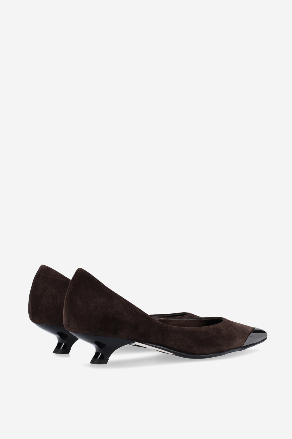 Get me suede pumps