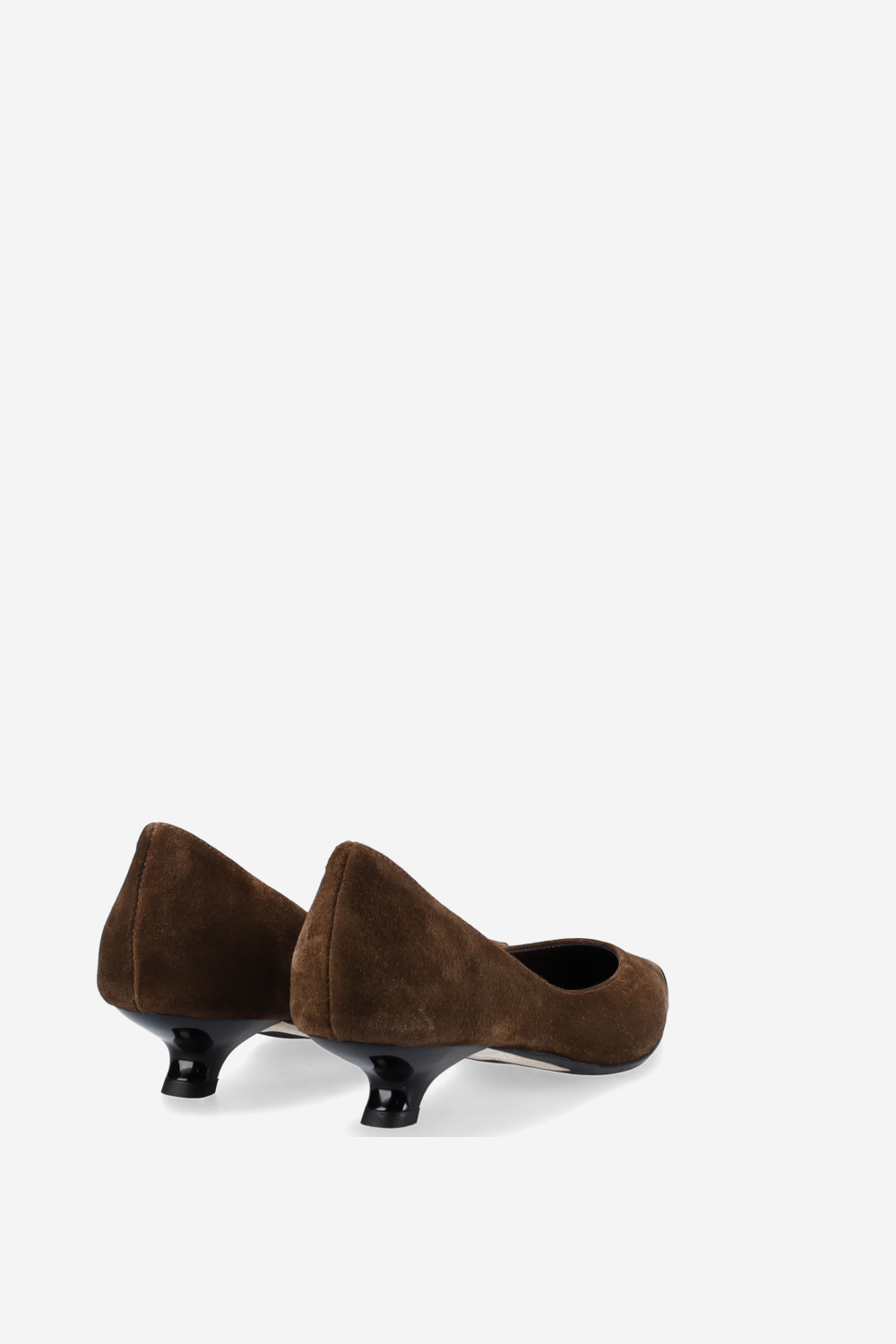 Get me suede pumps