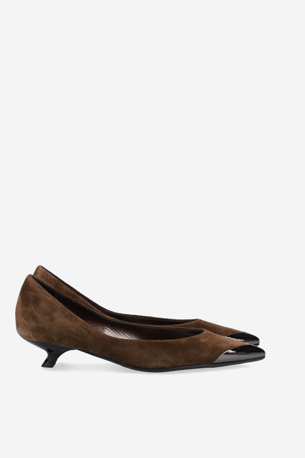 Get me suede pumps