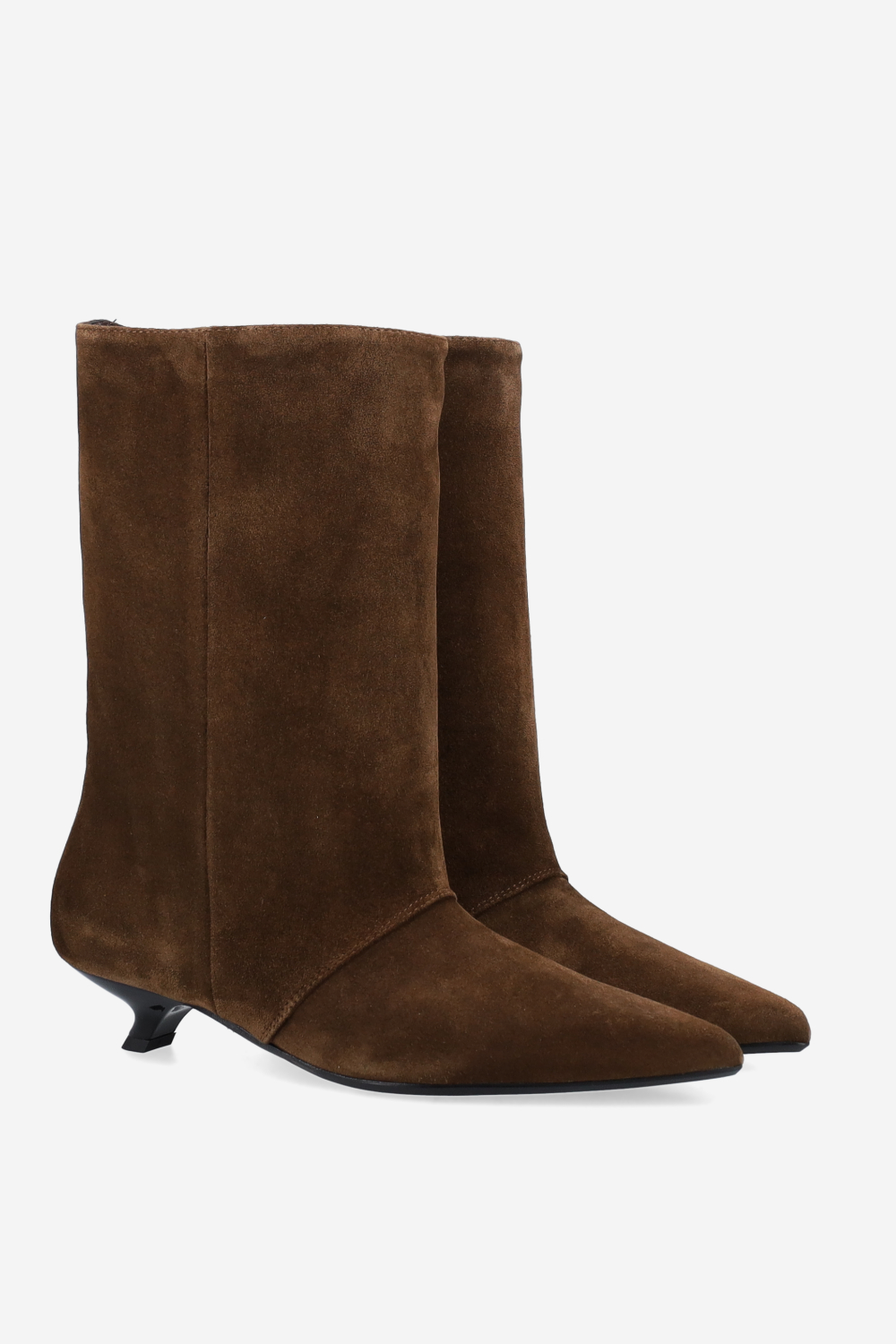 Unforgettable suede ankle boots