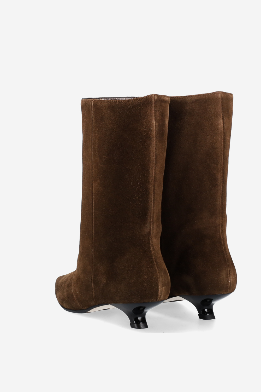 Unforgettable suede ankle boots