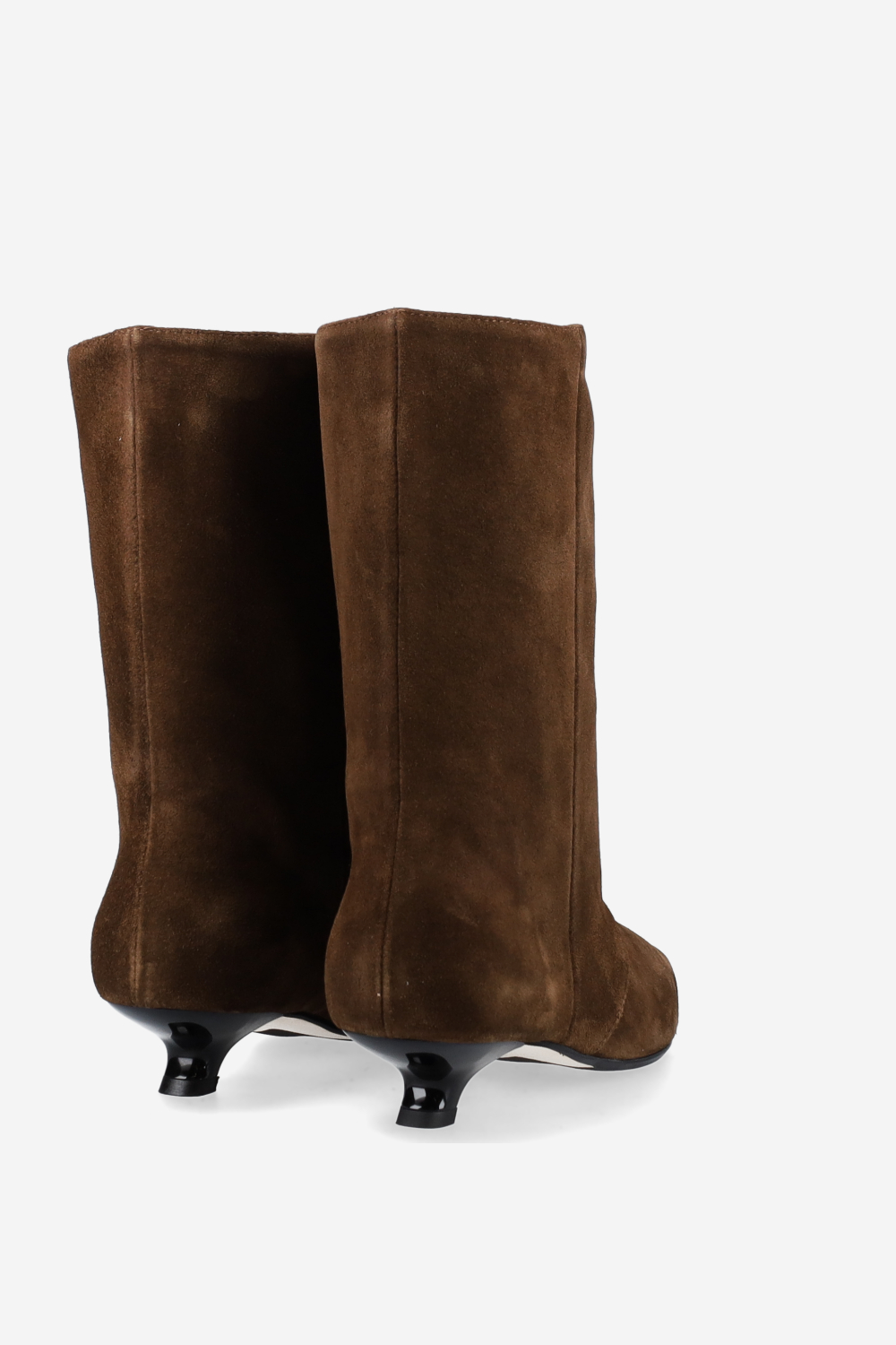 Unforgettable suede ankle boots