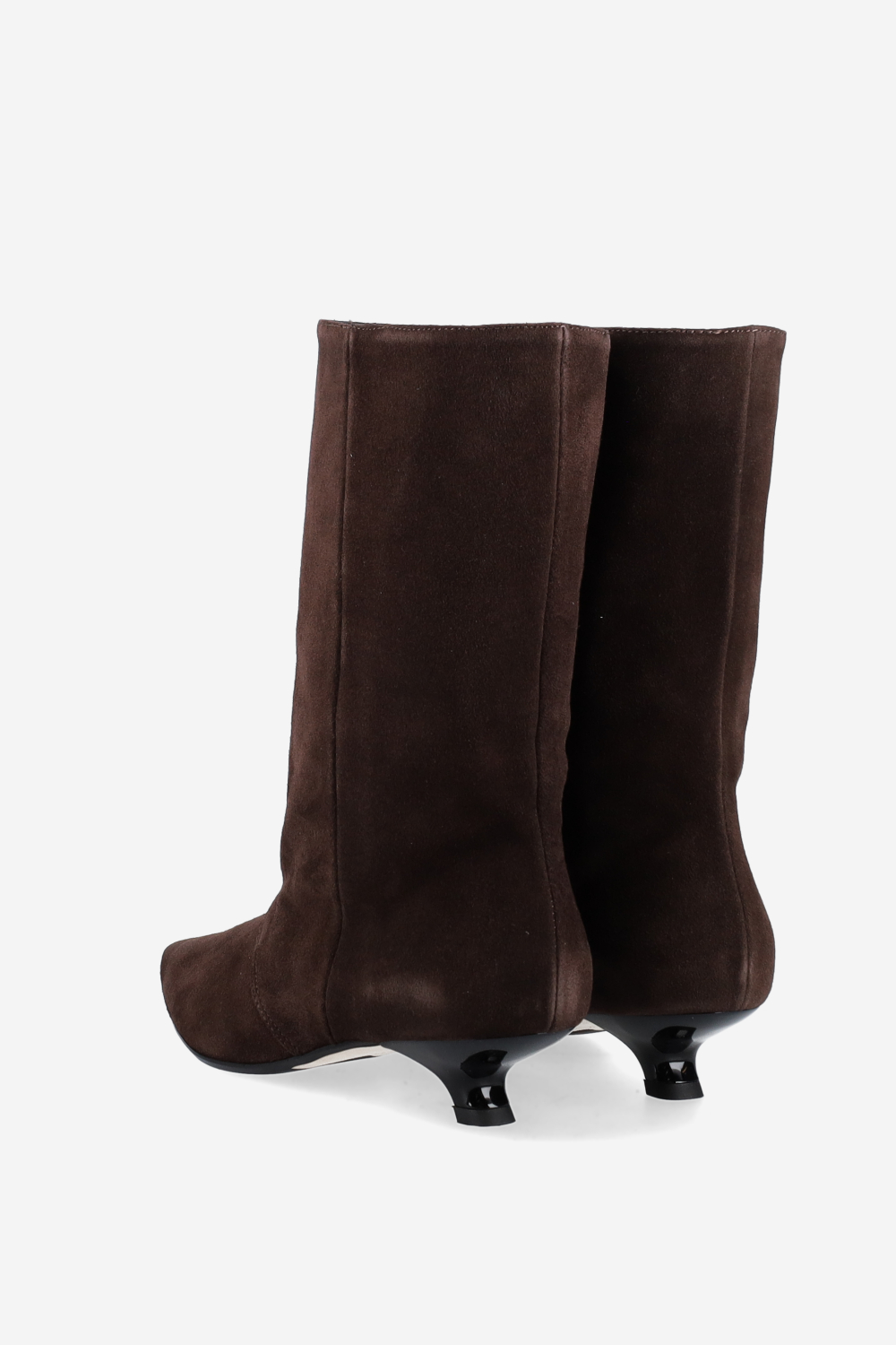 Unforgettable suede ankle boots