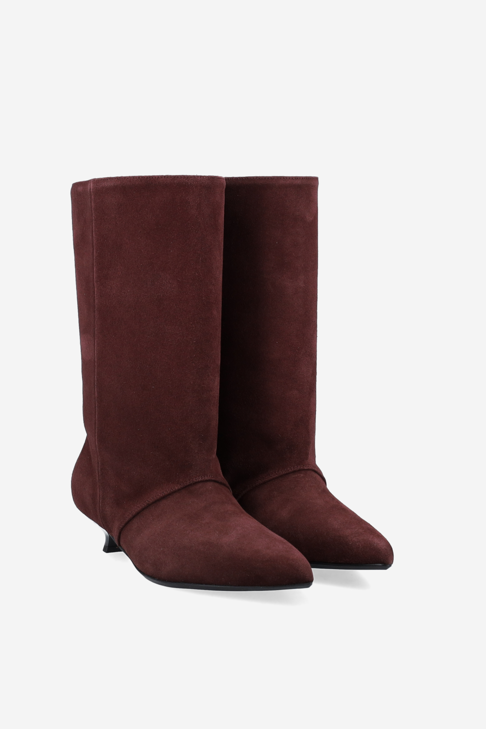 Unforgettable suede ankle boots