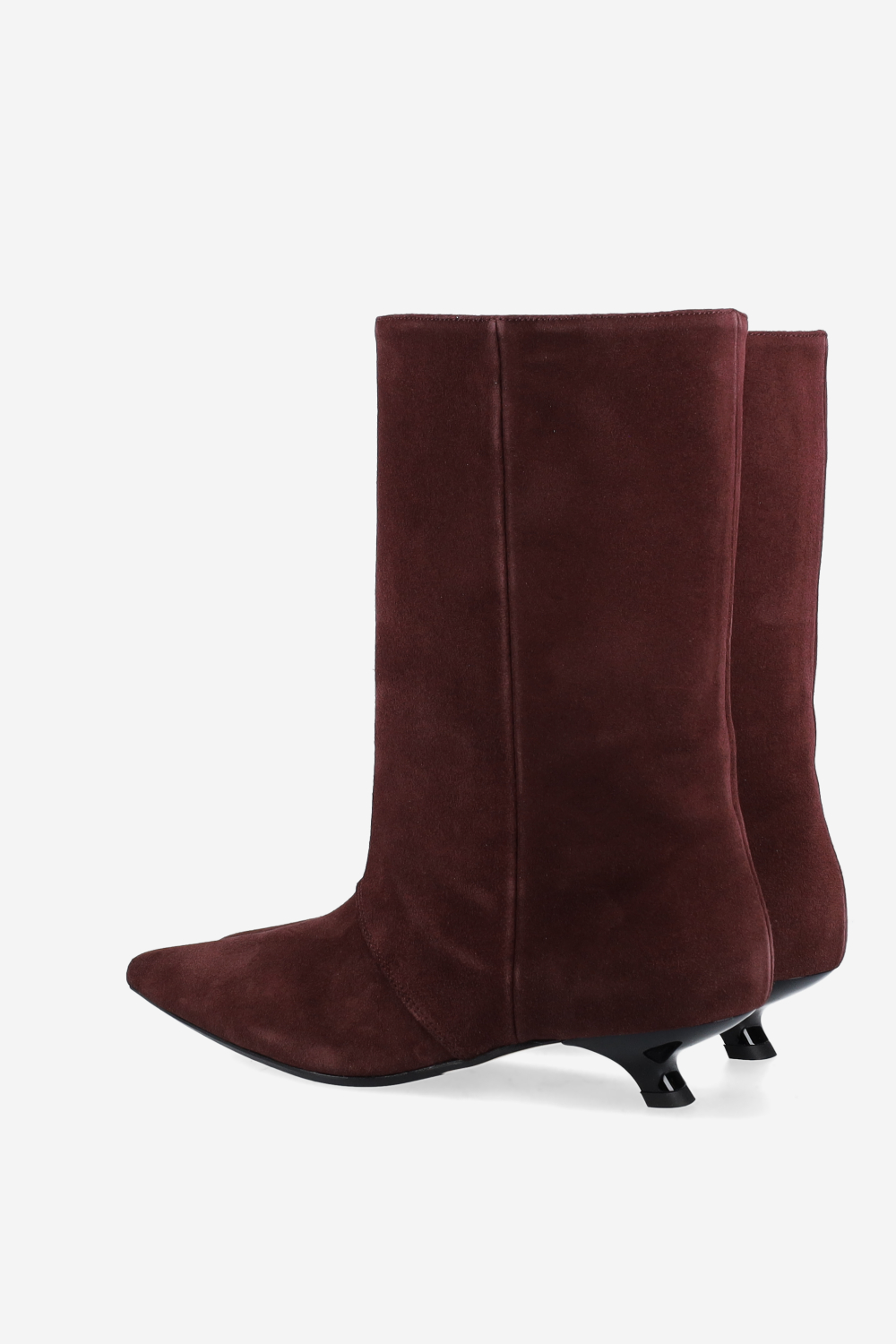 Unforgettable suede ankle boots