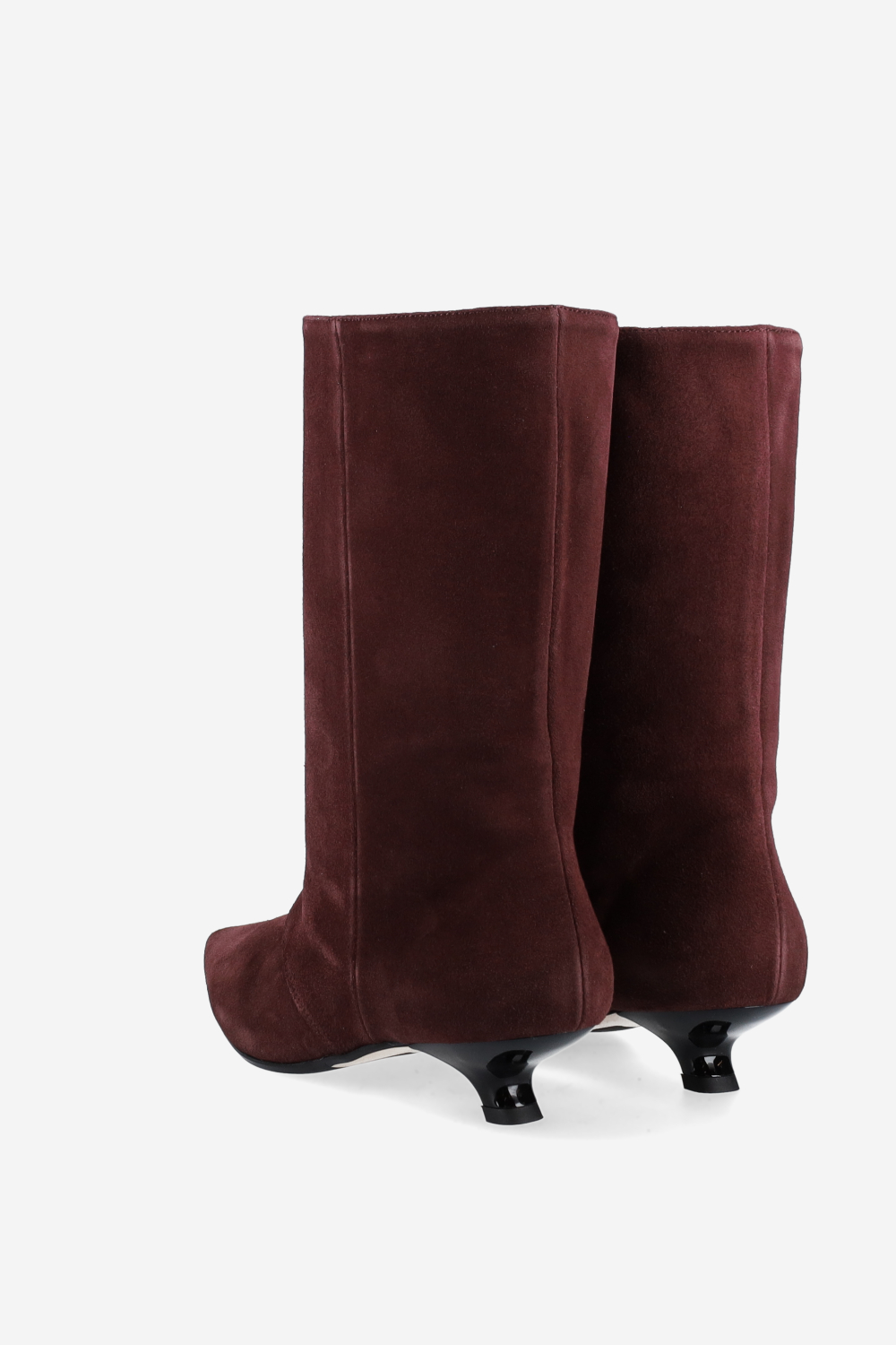 Unforgettable suede ankle boots